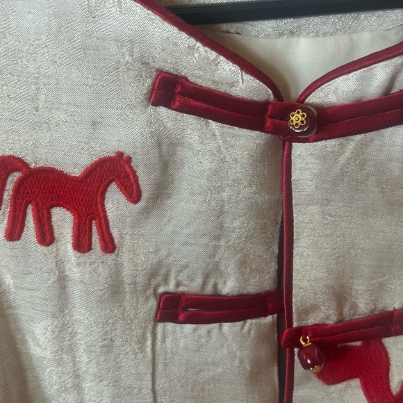 Chinese Year of the Horse - Scarlet Silk Blouse with Matching Vest - Picture 2 of 6
